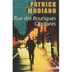 Rue des boutiques obscures