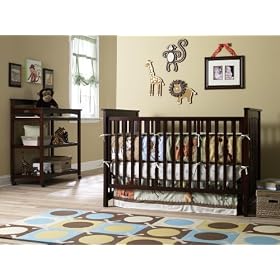Graco Eco-Friendly Dakota Classic 4 in 1 Convertible Crib, Dark Walnut