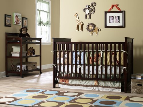 Graco Eco-Friendly Dakota Classic 4 in 1 Convertible Crib, Dark Walnut