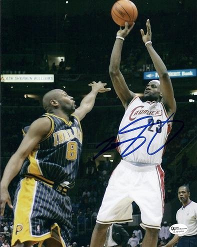 Lebron James Autographed/Hand Signed Cleveland Cavaliers 8x10 Action Photo