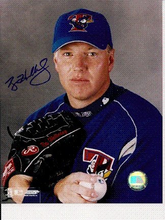 Roy Halladay Autographed/Hand Signed Toronto Blue Jays 8x10 Photo