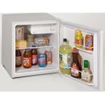 Avanti White Full Refrigerator Freestanding Refrigerator RM1730W