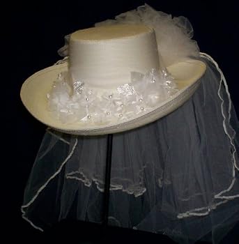 Blusher Bridal Hat in Straw