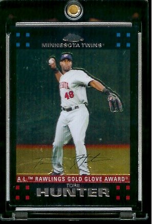 2007 Topps Chrome #268 Torii Hunter Minnesota Twins Gold Glove Award Winners Baseball Card - Mint Condition - Shipped In Protective Display Case !