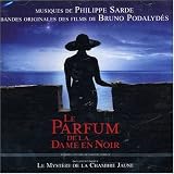 Le Parfum De La Dame En Noir