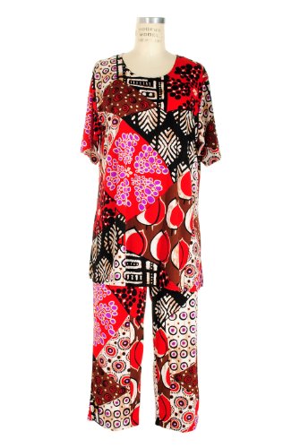 Jostar Women's Stretchy Capri Pant Set with Short Sleeve Print
