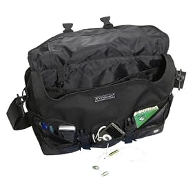 Victorinox Emotion&reg; 4.0 Trek Messenger 17