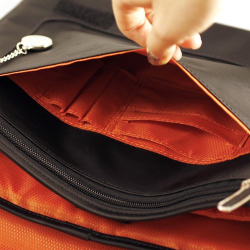 CaseCrown Horizontal Mobile Messenger Bag (Black) for the new iPad / iPad 2 CaseCrown Horizontal Mobile Messenger Bag (Black) for the new iPad / iPad 2