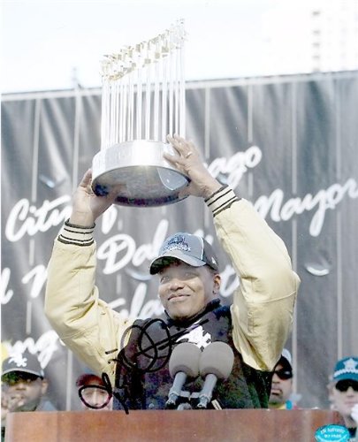 Kenny Williams Autographed/Hand Signed 8x10 Photo (Chicago White Sox with 2005 World Series Champion