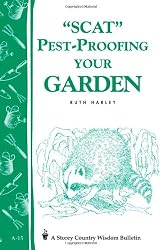 Pest-Proofing Your Garden: Storey's Country Wisdom Bulletin A-15 (Storey Country Wisdom Bulletin)