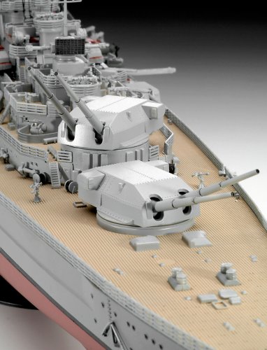 Childrens Toyshop  Spielwaren : Revell 05040 - Battleship Bismarck