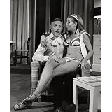 Bruce Forsyth and Julia Lockwood in Peter Yeldham's Birds on the Wing (Print On Demand)