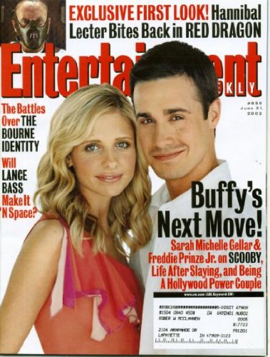 Entertainment Weekly June 21, 2002 Sarah Michelle Gellar & Freddie Prinze Jr/Buffy the Vampire Slayer, The Bourne Identity, Hannibal Lector in Red Dragon, Lance Bass/'N Sync, Brad Pitt & Gwyneth Paltrow Breakup