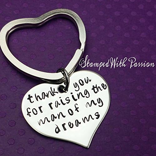 Thank you for raising the man of my dreams keychain - Gift for Mother of the Groom - Wedding key chain - Heart keychain - Gift from Bride - Unique wedding gift