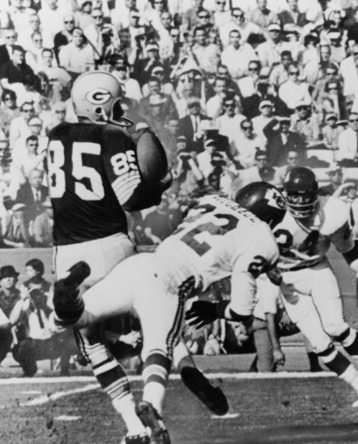 1967 photo Green Bay Packers play Kansas City Chiefs in Super Bowl 1967 at Los Angeles Coliseum