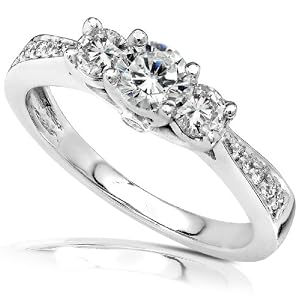 1/2ct TW Three-Stone Round Brilliant Diamond Engagement Ring in 14Kt Gold - Size 6.5
