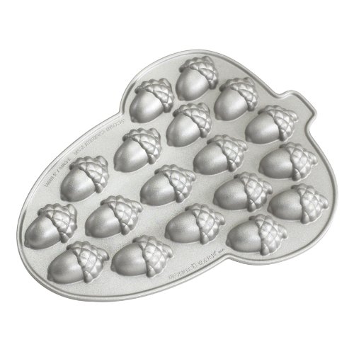 Nordic Ware Platinum Acorn Cakelet Pan