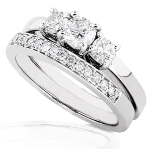 3/8ctw Three Stone Round Brilliant Diamond Wedding Ring Set in 14Kt White Gold (HI/I1-I2)