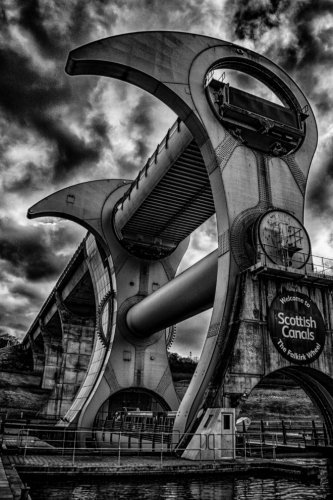 Falkirk Wheel in Scotland: Blank 150 page lined journal for your thoughts, ideas, and inspiration