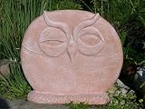 Eigenschaften Tiefes Kunsthandwerk GbR  / Tierfigur Steinfigur Eule Scheibeneule terracotta