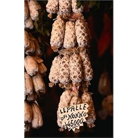 photographie Display of "Le Palle Del Nonno" ( Grandfather's Balls ) in a Norcineria - Norcia, Um...