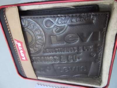 Levis Portefeuille homme cuir marron en coffret