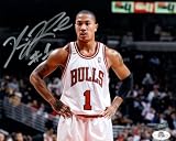 Autographed Derrick Rose Photo - 8x10 SM Holo - Autographed NBA Photos