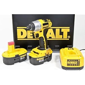 Akku-Schlagschrauber DC825KB-QW 18V 2,6 Ah NiMH Akku-Schlagschrauber DC825KB-QW 18V 2,6 Ah NiMH