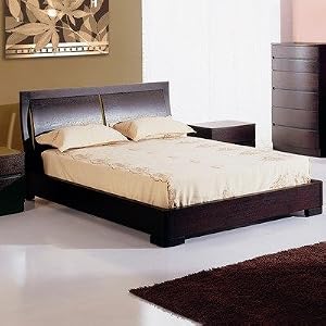 Maya Platform Bed in Espresso Size: Queen