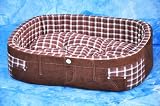 Luxus Hundebett / Hundekissen – Gr.L – 75×61 cm – Wildlederoptik – Lederhosendesign BRAUN – 30217