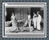 Historic Print (XL): Philippine Islands--Manila--A group of government fiber inspectors with some govt. labor