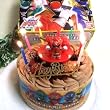 【お面ゴーカイレッド付き】★海賊戦隊 ゴーカイジャー・キャラデコ・チョコ生クリーム苺デコレーションケーキ５号スライス苺2段サンド(バースデーオーナメント・キャンドル６本付き）