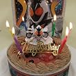 ★仮面ライダーフォーゼ・ キャラデコ・チョコ生クリーム苺デコレーションケーキ5号スライス苺2段サンド(バースデーオーナメント・キャンドル6本付き)