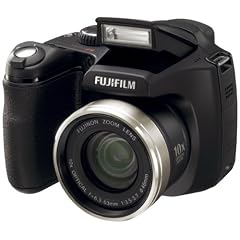FujiFilm FinePix S5800 Digitalkamera (8 Megapixel, 10-fach opt. Zoom, 6,4 cm (2,5 Zoll) Display)