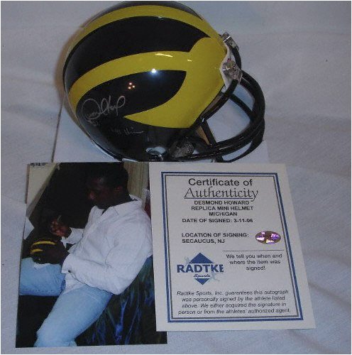 Desmond Howard Michigan Wolverines Autographed Mini Helmet with 91 Heisman Inscription