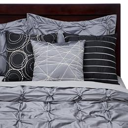 Metallica Smocked Comforter Set