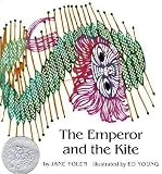 The Emperor and the Kite[EMPEROR & THE KITE][Paperback]
