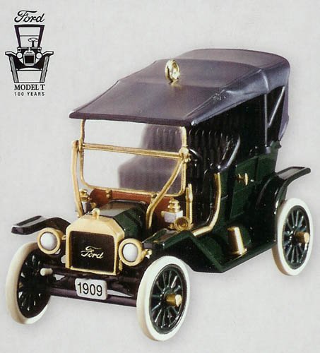 Carlton Cards Heirloom 1909 Model T Ford Christmas Ornament