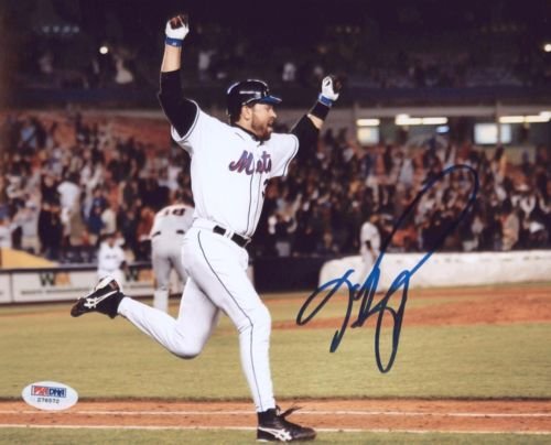 Mike-Piazza-Signed-Authentic-Photo-8X10-PSA-Z76572 Mike-Piazza-Signed-Authentic-Photo-8X10-PSA-Z76572