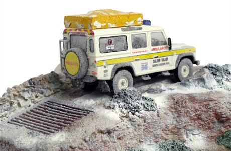 Cover image : LAND ROVER ランドローバー・ディフェンダー・ジオラマ・CALDER VALLEY SEARCH & RESCUE TEAM・1/43