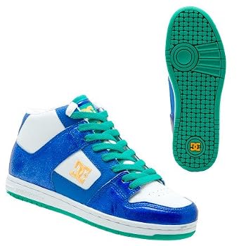 DC Women's Manteca 2 Mid SE Skate Shoe