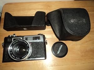 G Yashica Electro 35 with a Color-Yashinon Dx 1:1.7 F=45mm