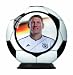 Ravensburger� 11888 5 DFB Bastian SchweinsteigerRavensburger-Kategorie: puzzleball� MiniJogis Jungs 
sind die gr��ten, auch auf diesen kleinen Puzzleb�llen. Hol dir die 10 beliebtesten Spieler nach 
Hause und vergiss nicht: Der Ball ist rund und dabei sein ist alles! Perfekt gew�lbte Puzzleteile 
lassen sich nach und nach zu einer festen und stabilen Kugel zusammensetzen. Und das Ergebnis: 
einzigartige, dekorative Objekte in vielen verschiedenen Motiven und Gr��en! Da ist garantiert das 
Richtige f�r jeden dabei. puzzleball� - Einfach einzigartig!54 Kunststoff-Puzzleteile + Aufstellfu� 
+ AnleitungProdukte k�nnen in der Farbe variieren. Bei verschiedenen Farben ist eine Farbauswahl 
nicht m�glich.Preis bezieht sich immer nur auf ein einzelnes Pl�schtier.Neuerscheinung 2012.Achtung! 
Verpackung ist kein Spielzeug. Verpackung vor dem Spielen entfernen. Anschrift des Herstellers 
aufbewahren.