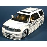 2003 Lincoln Navigator Diecast SUV w/ Spintek "Stunners" Wheels 1:18 Scale - Pearl White