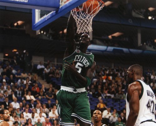 KEVIN GARNETT BOSTON CELTICS 8X10 SPORTS ACTION PHOTO (L)