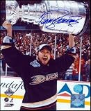 Teemu Selanne Anaheim Ducks Autographed/Hand Signed 8X10 2007 Cup Photo