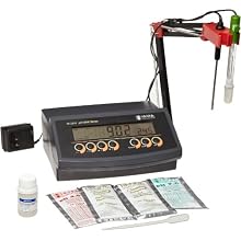 Hanna Instruments HI 2211 Benchtop pH/mV/Temperature Meter