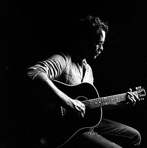 Image of Amos Lee