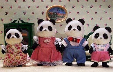 Childrens Toyshop  Toys : Sylvanian Families - Panda Family