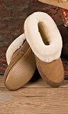 51o%2ByY6ISsL. SL160  Womens Cabin Sheepskin Slippers, CHESTNUT, Size 8